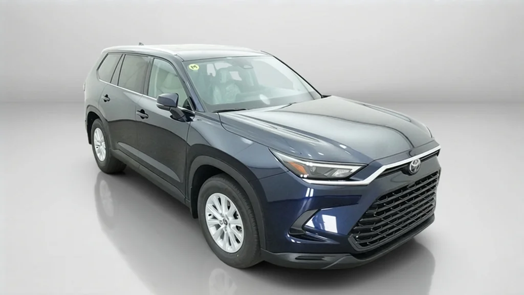 New 2026 Blueprint Toyota Hybrid XLE image 5