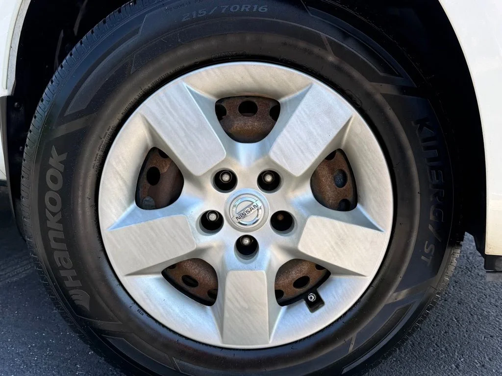 Used 2014 White Nissan S image 10