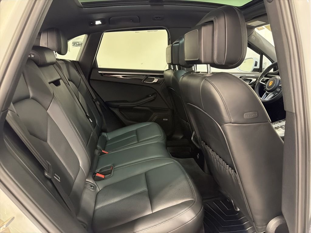 Used 2021 White Porsche Base image 28