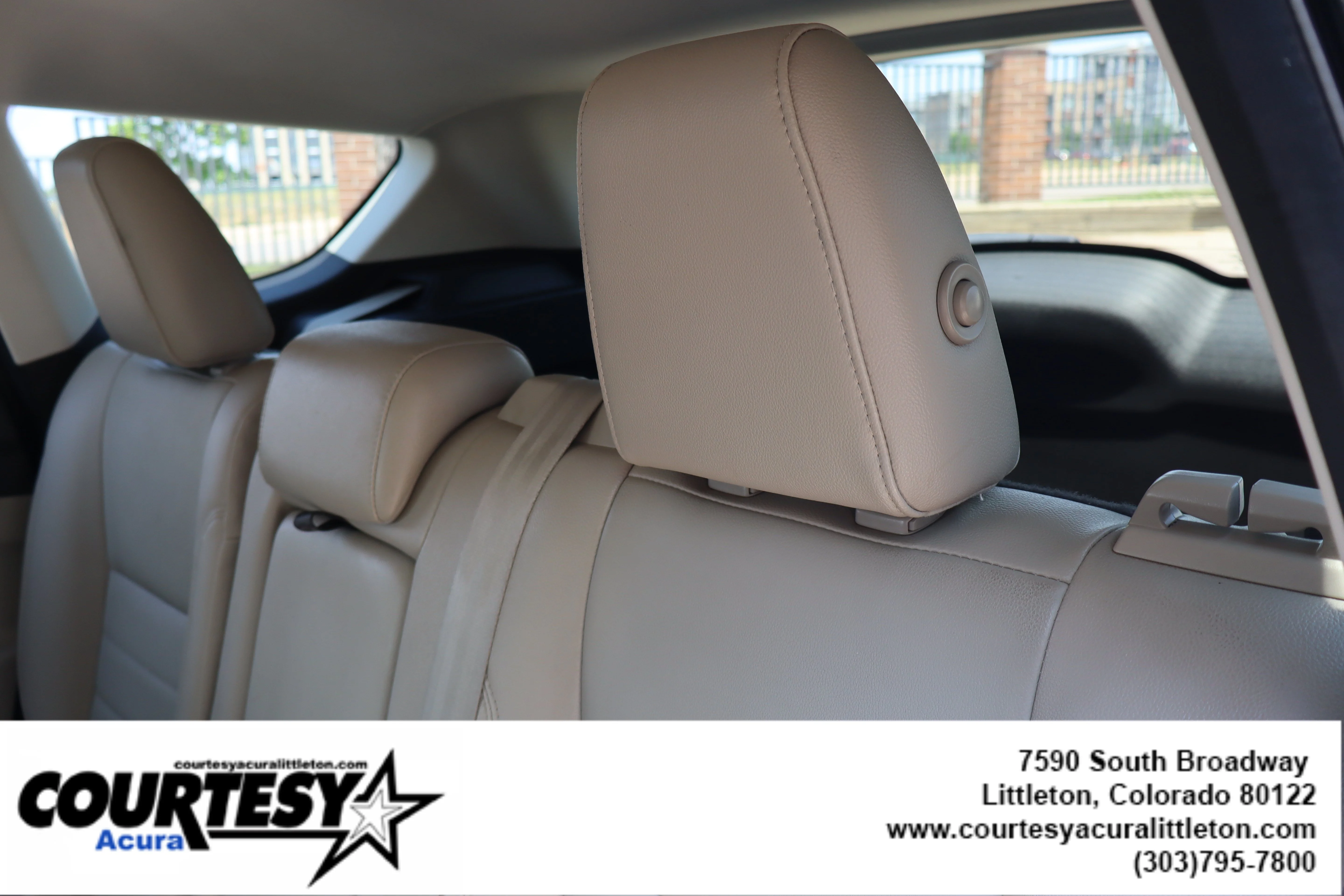 Used 2014 Black Ford Titanium image 24