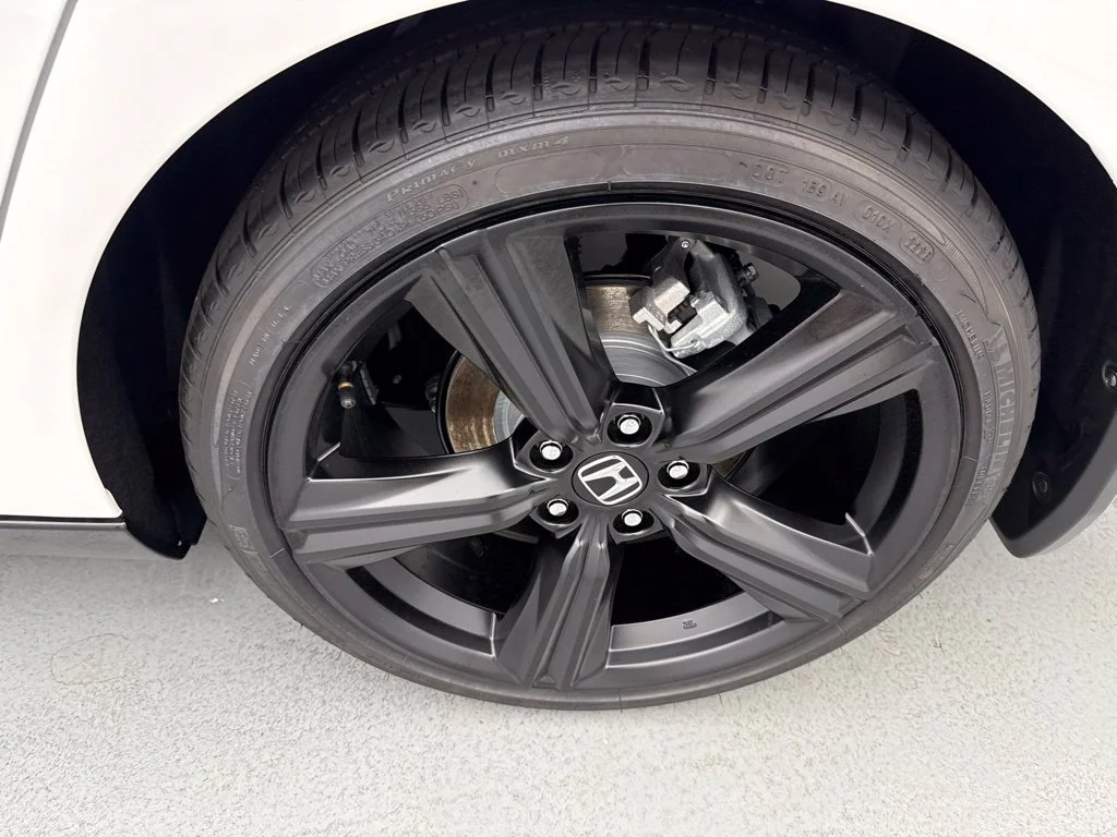 New 2026 Platinum White Pearl Honda Sport-L image 6