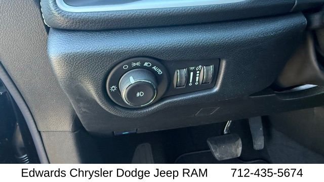2026 Chrysler Pacifica Select - Photo 19