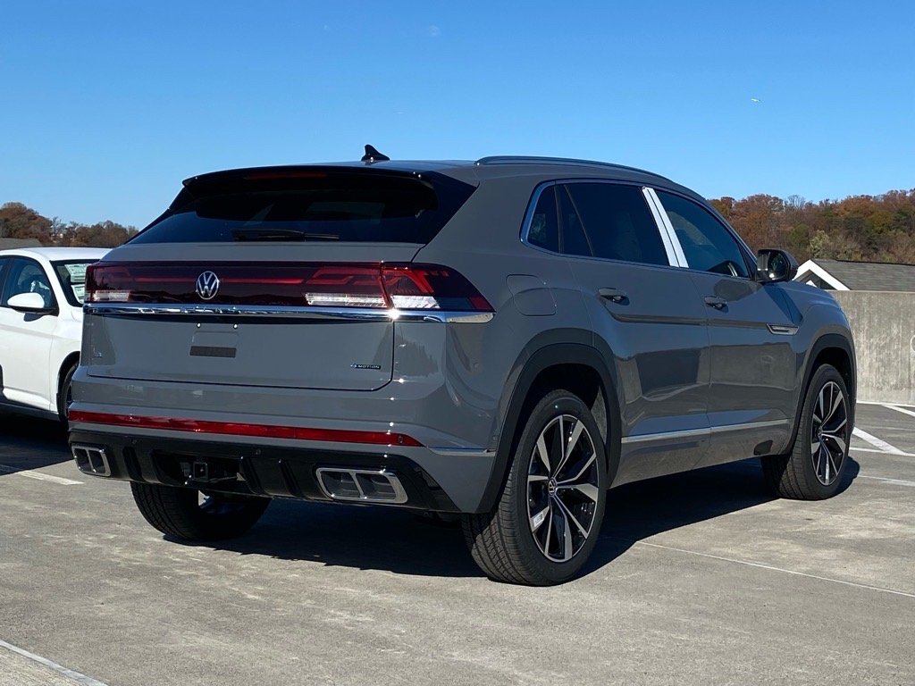 New 2026 Volkswagen Atlas Cross Sport 2.0T SEL Premium R-Line 4D