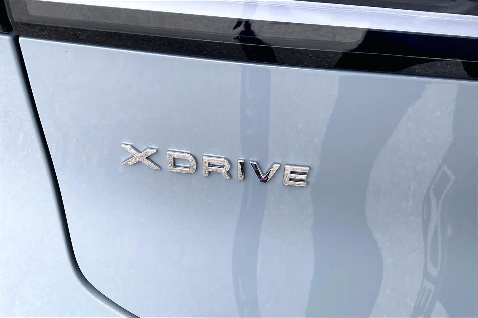 New 2027 Brooklyn Grey Metallic BMW 50 xDrive image 15