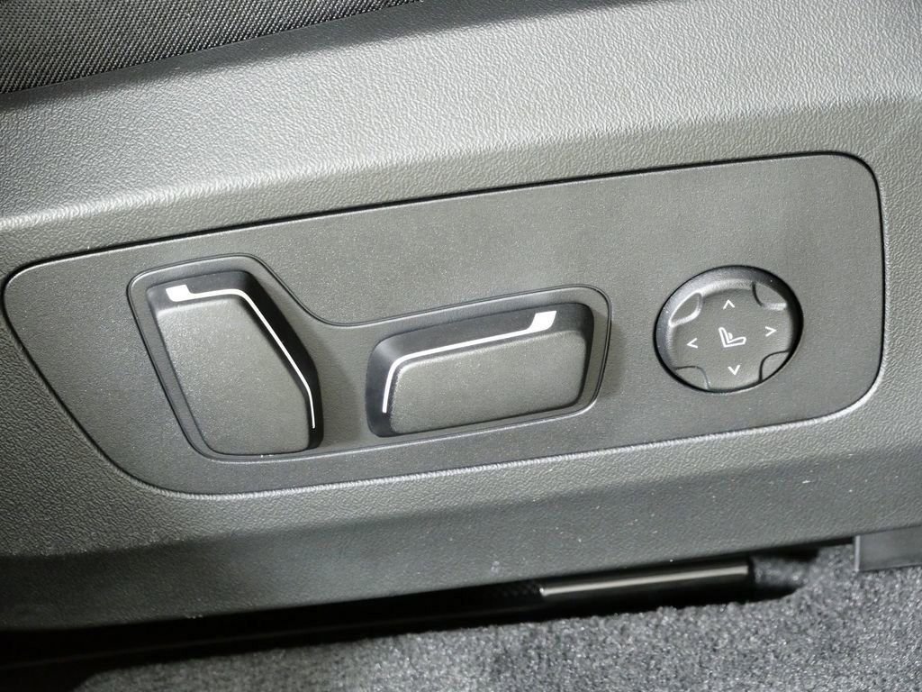 Used 2026 Dune Grey Metallic BMW 30 xDrive image 24