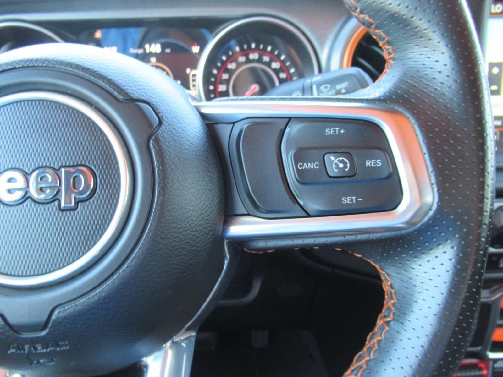 Used 2022 White Jeep Mojave image 28