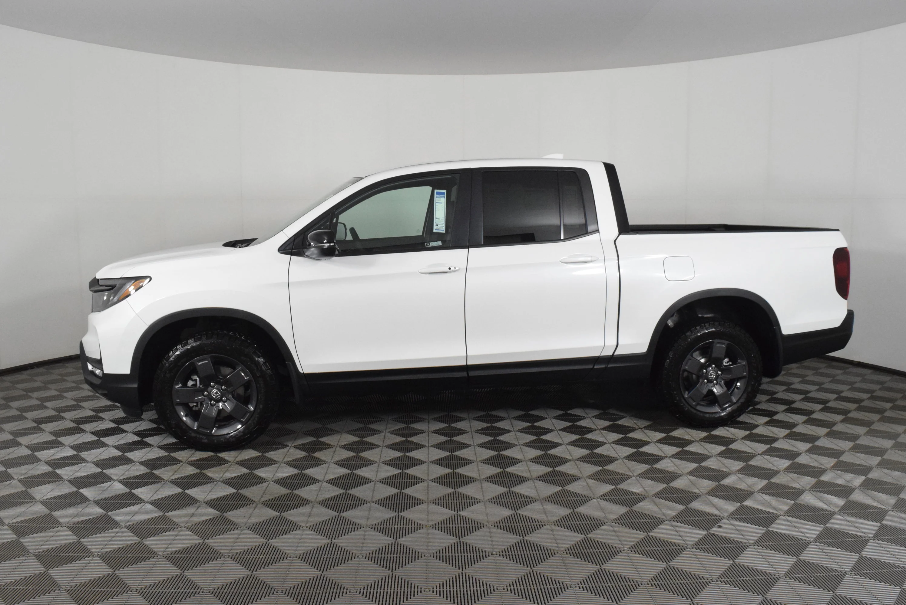 New 2026 Platinum White Pearl Honda TrailSport image 9