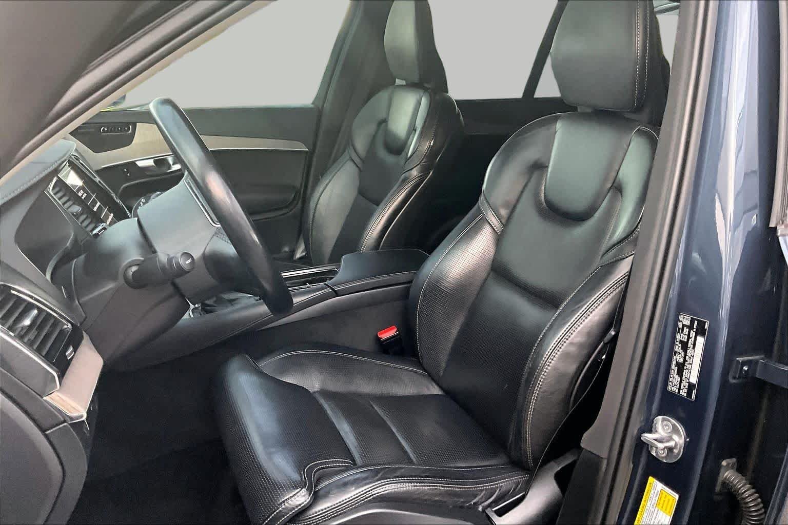 Used 2022 Denim Blue Metallic Volvo Inscription image 8