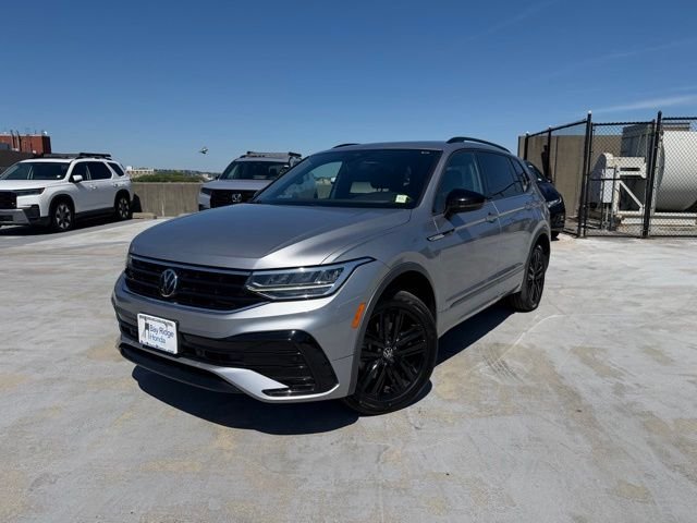 2022 Volkswagen Tiguan 2.0T SE R-Line Black