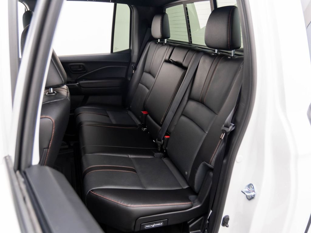 Certified Used 2025 Platinum White Pearl Honda AWD TRAILSPORT image 18