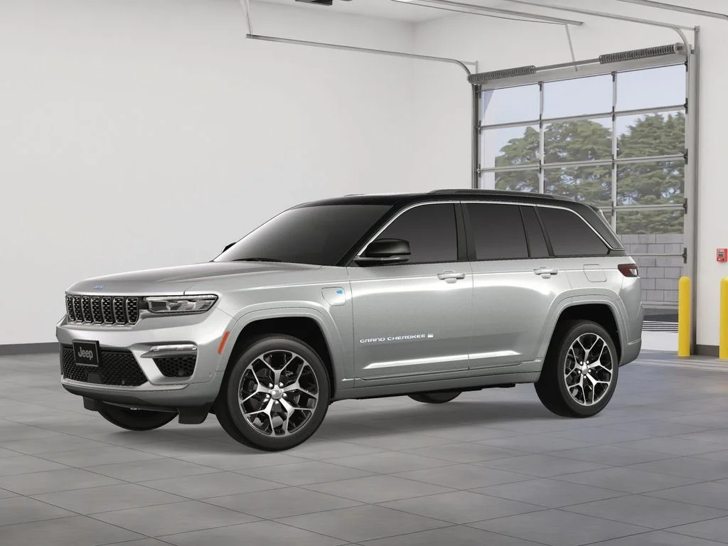 New 2024 Silver Zynith Jeep Summit Reserve 4xe image 2