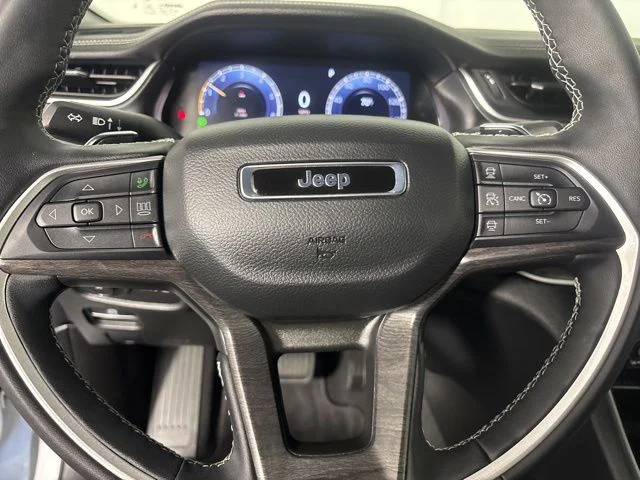 Used 2025 White Jeep Limited image 17