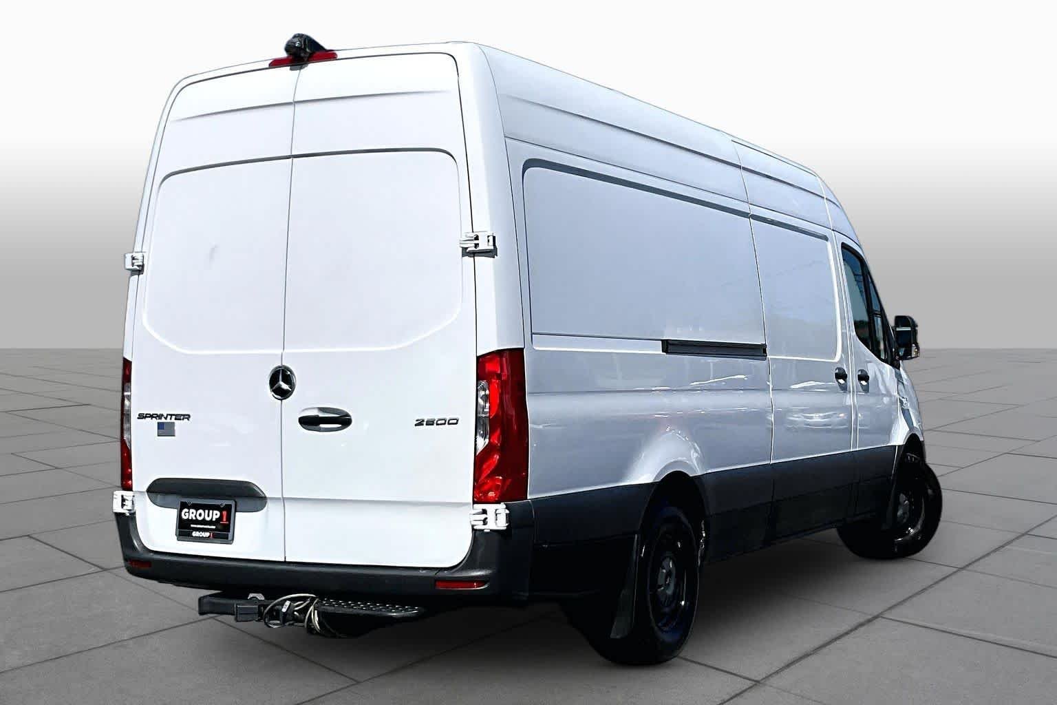 Used 2023 Arctic White Mercedes-Benz  image 13