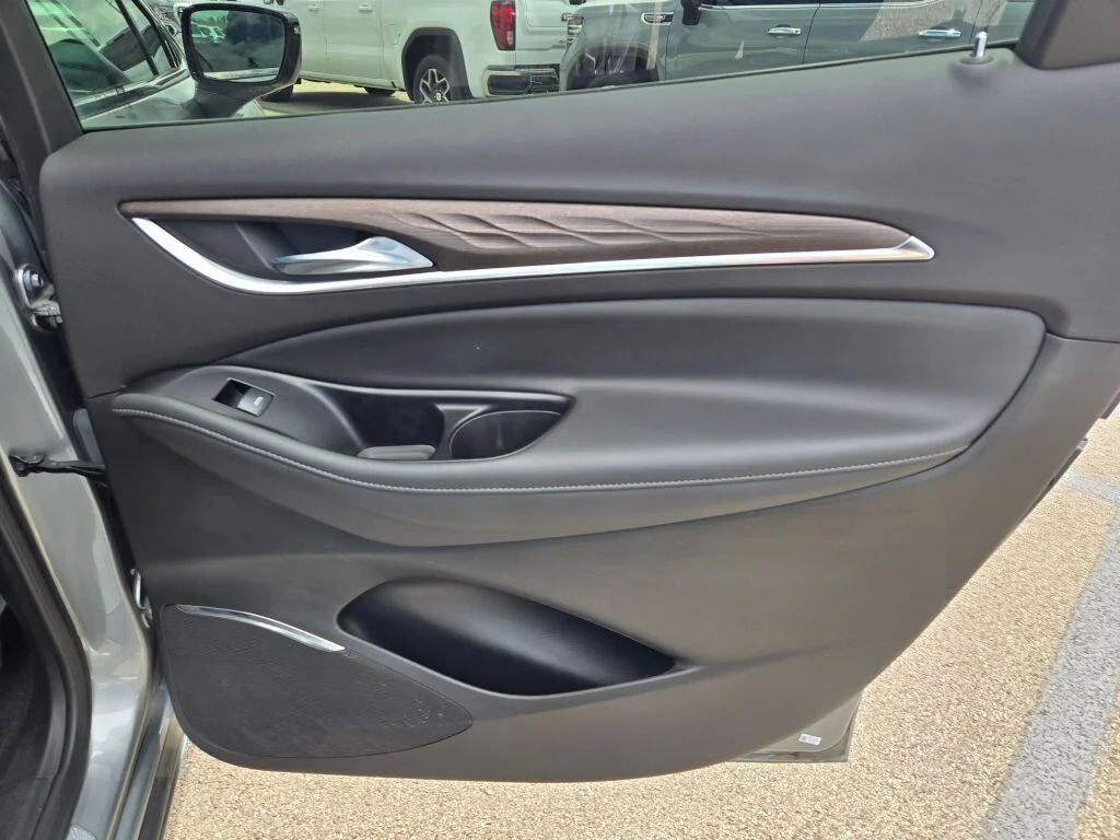 Used 2023 Gray Buick Avenir image 9
