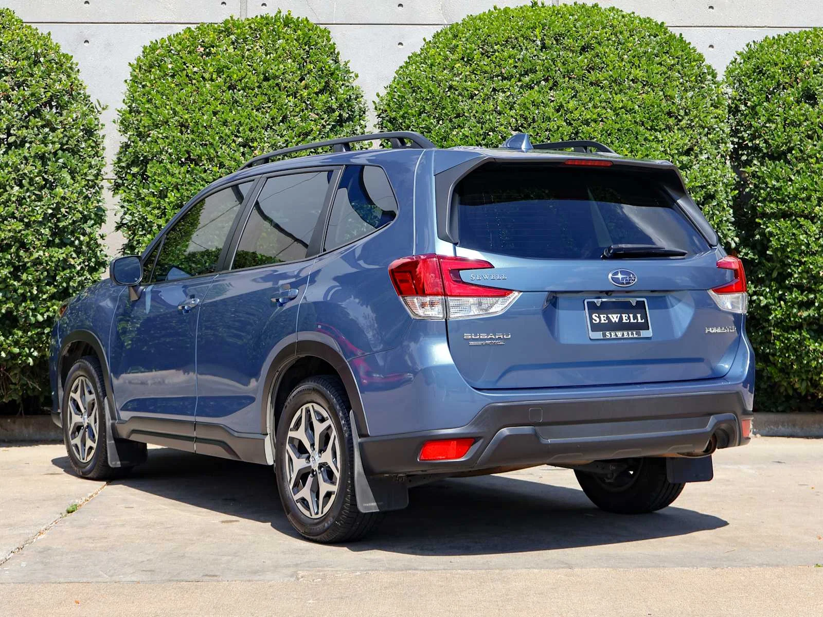Used 2023 Horizon Blue Pearl Subaru Premium image 8