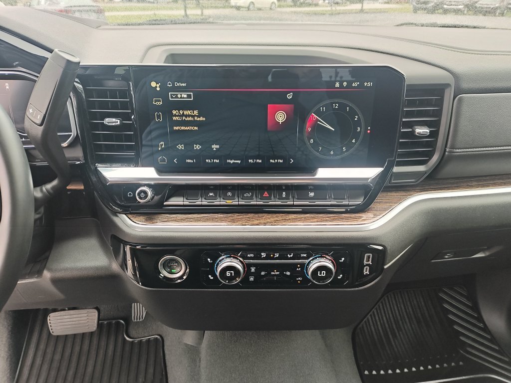 Used 2024 Black GMC Elevation image 21