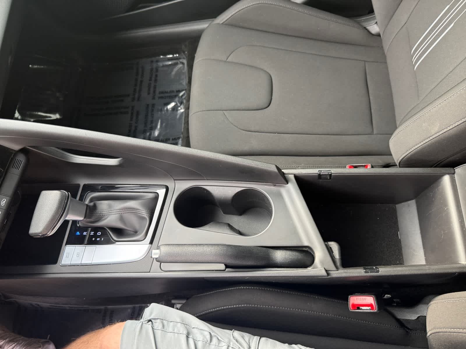 2024 Hyundai Elantra SEL - Photo 19