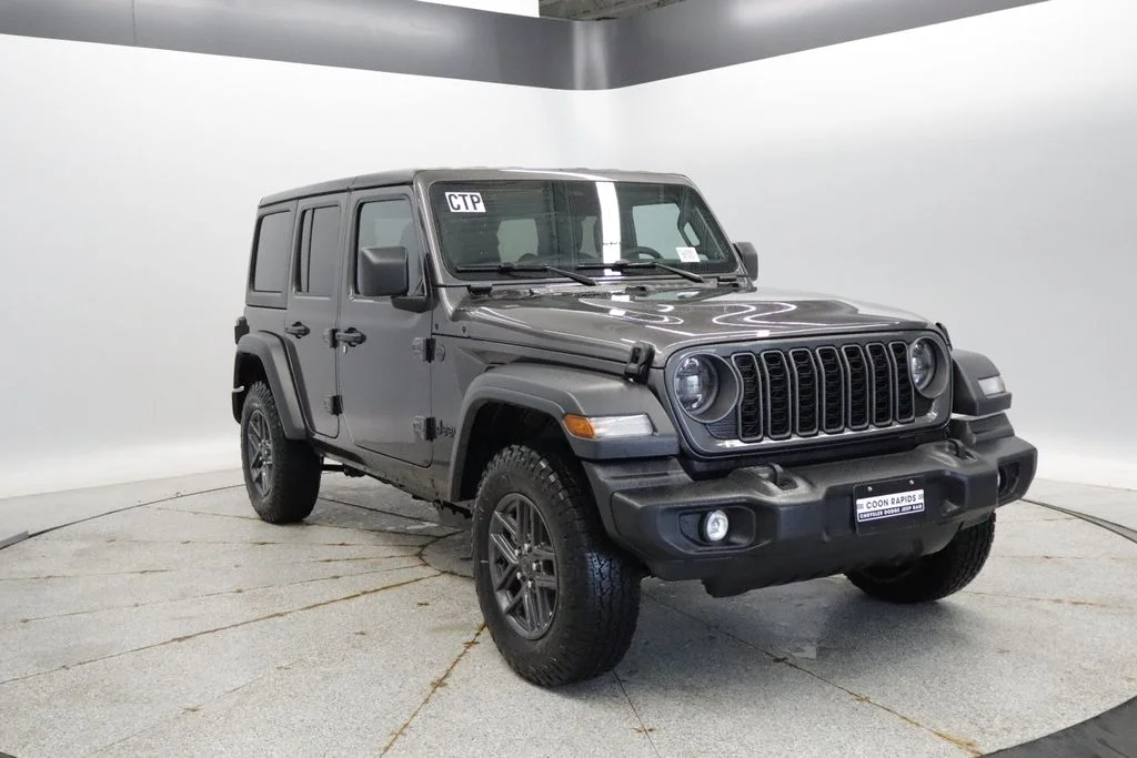 New 2026 Granite Crystal Metallic Clearcoat Jeep Sport S image 8