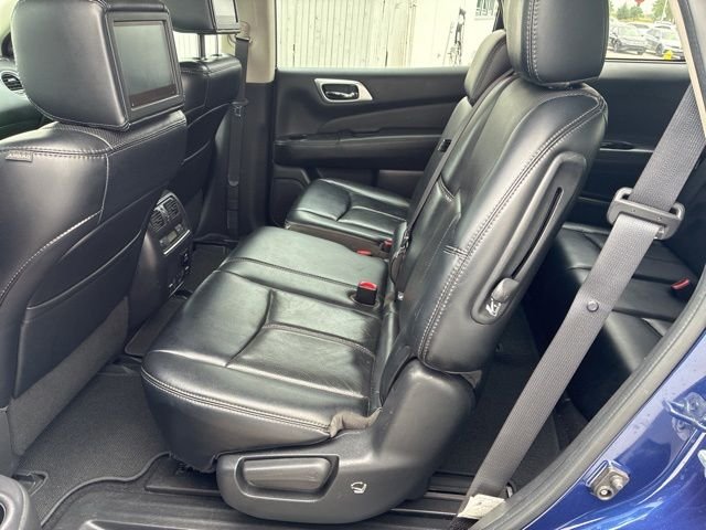 Used 2017 Caspian Blue Nissan Platinum image 6