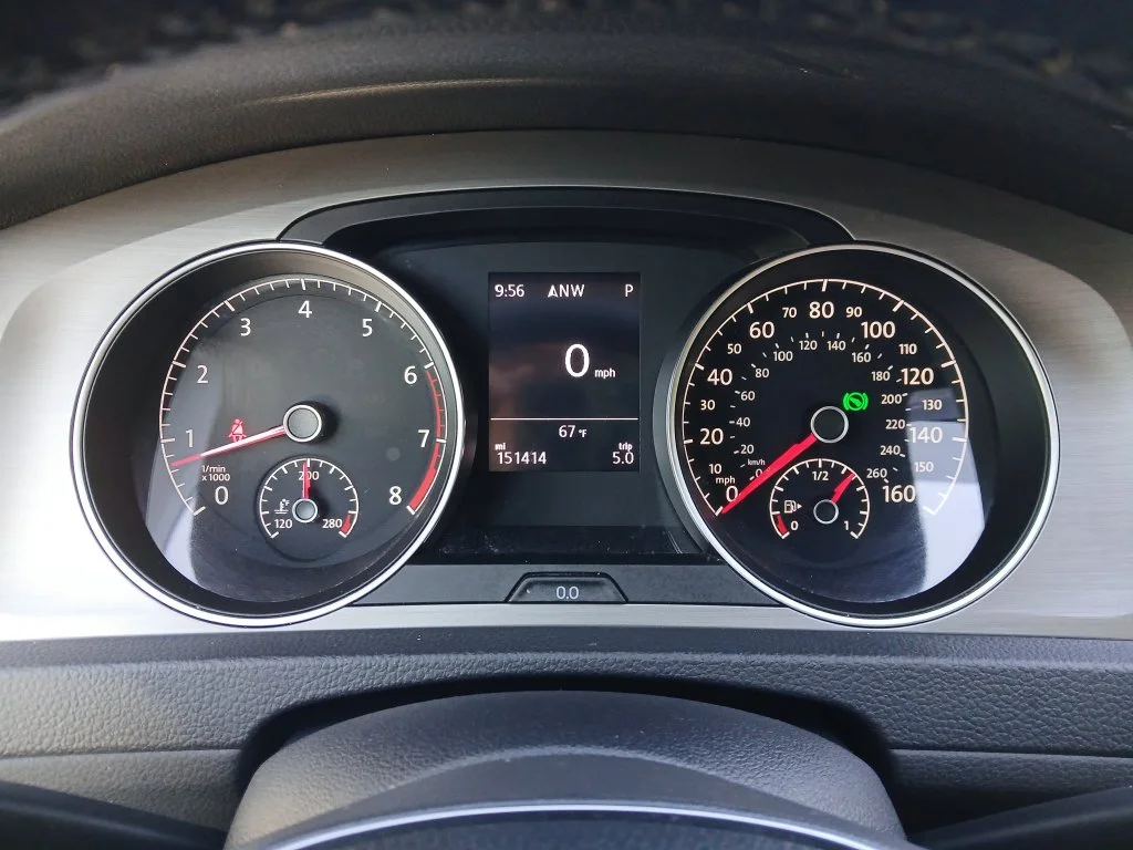 Used 2017 Silver Volkswagen S image 31
