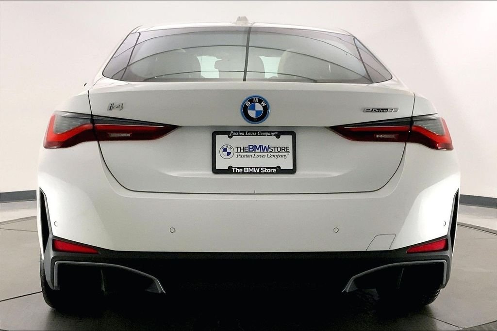 Used 2023 Mineral White Metallic BMW  image 3