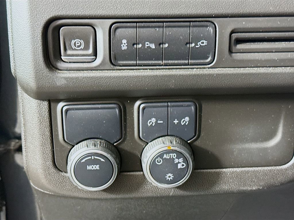 Used 2021 Shadow Gray Metallic Chevrolet RST image 10