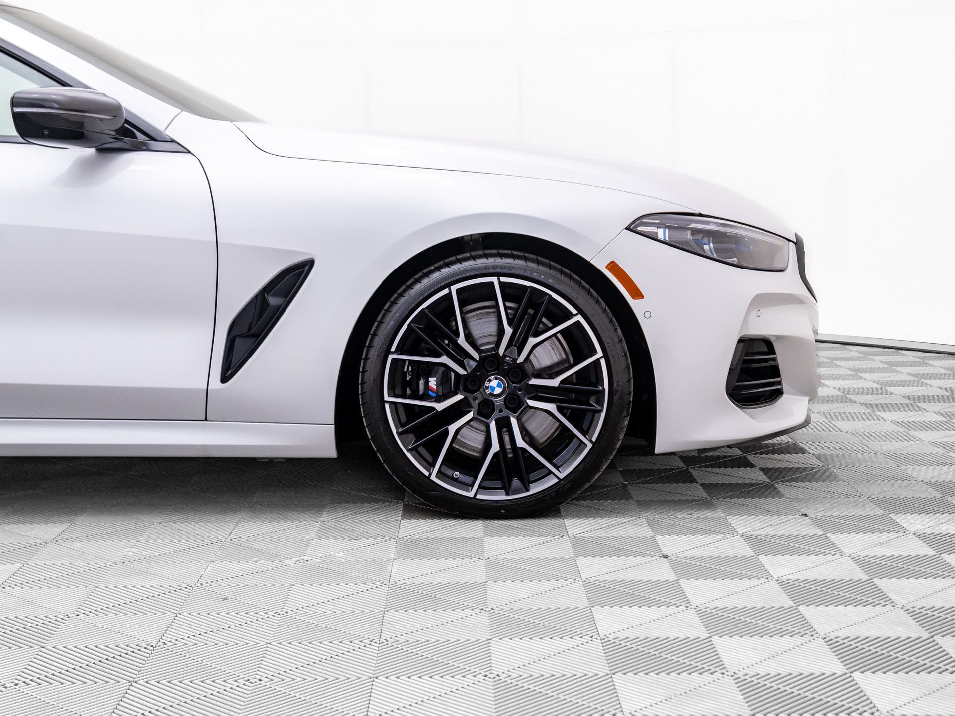 New 2026 Mineral White Metallic BMW M850i xDrive Gran Coupe image 36