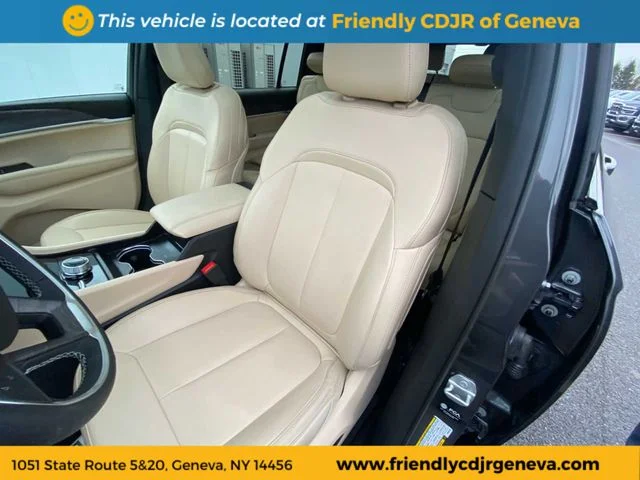 Used 2025 Gray Jeep Limited image 9