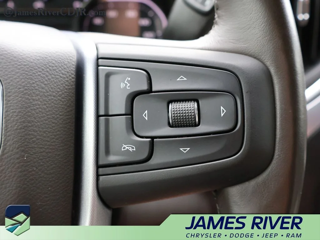 Used 2019 White GMC SLT image 27