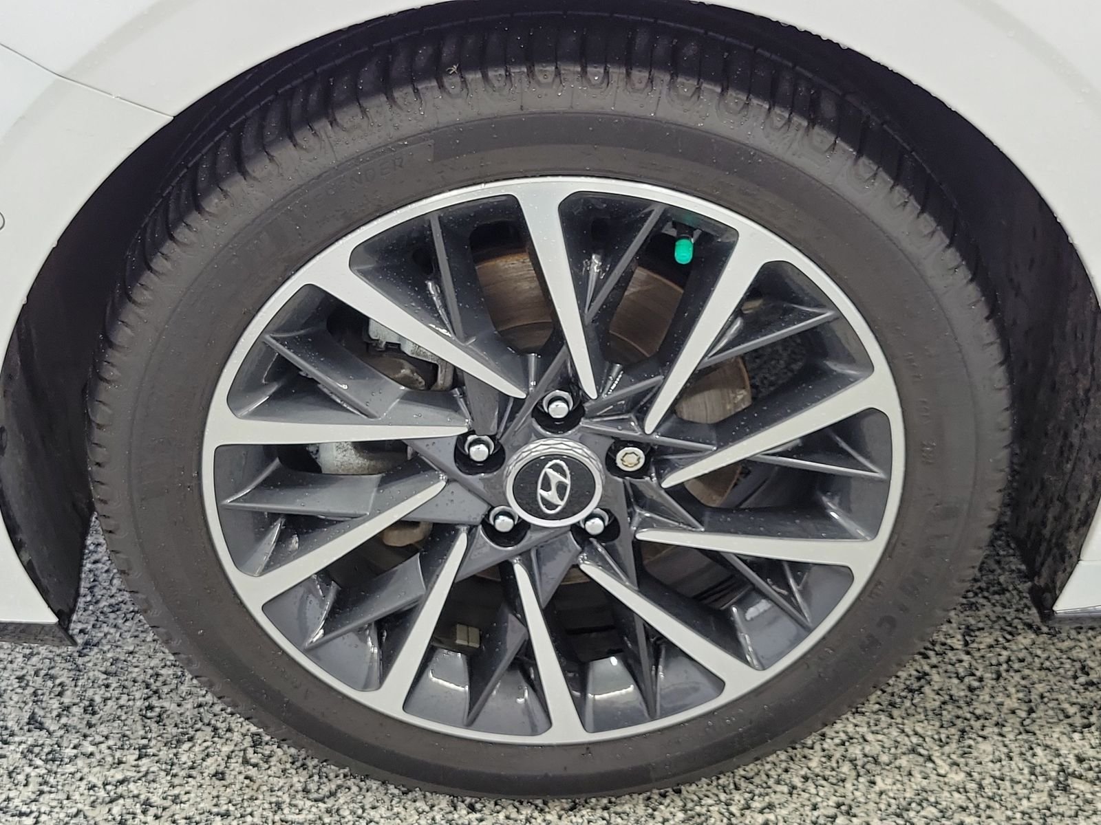 Used 2022 Gray Hyundai Limited image 5