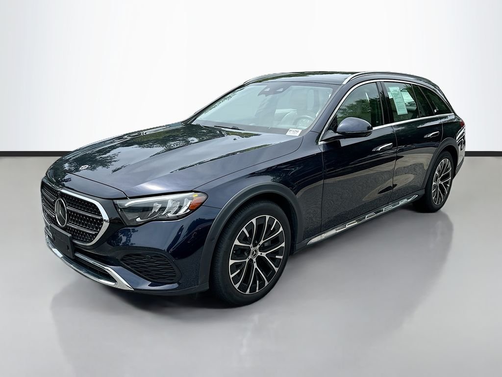 Certified Used 2025  Mercedes-Benz E 450 image 1