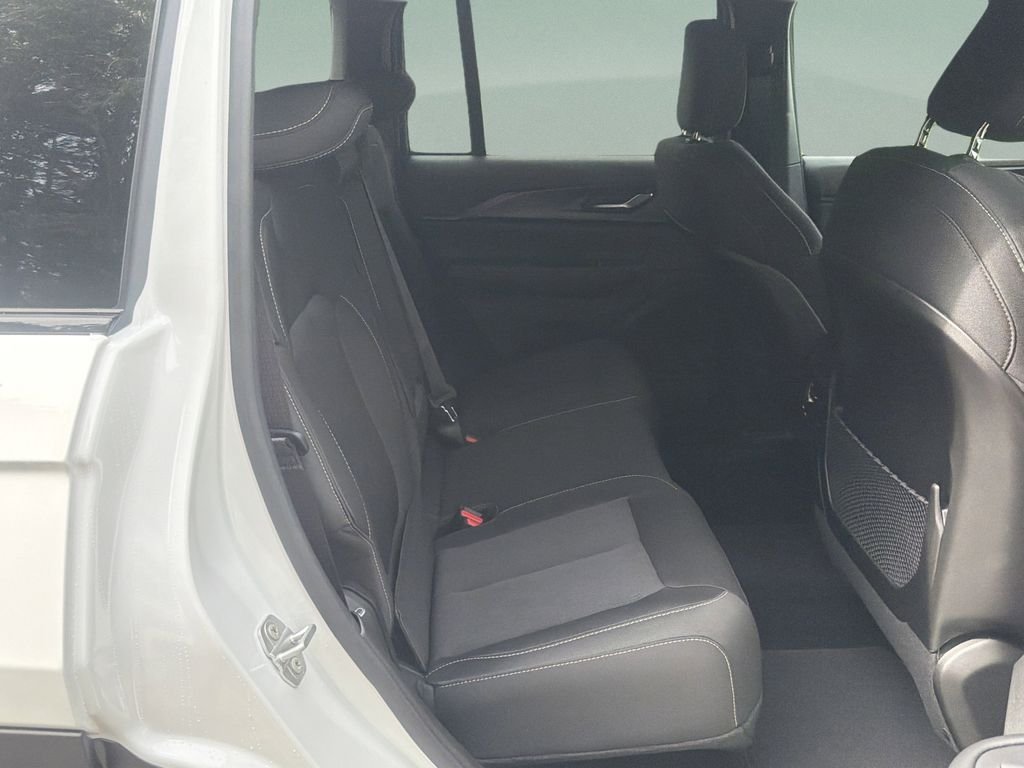 New 2026 White/off-white Jeep Laredo X image 14