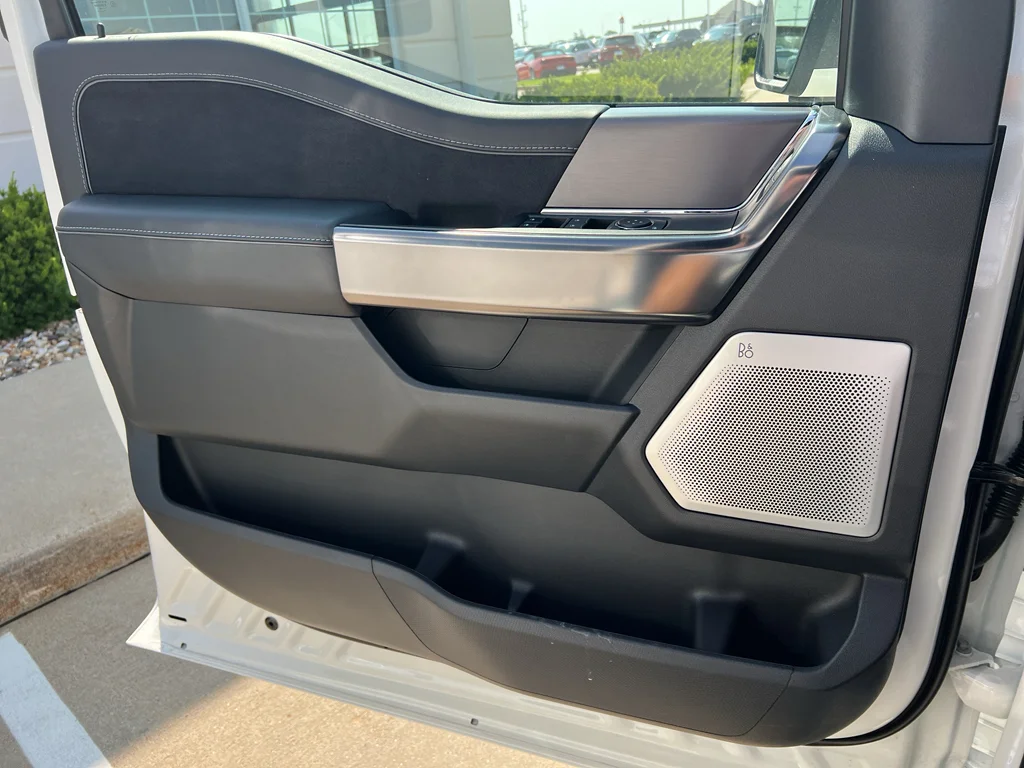 New 2026 Star White Metallic Tri-Coat Ford Platinum® image 20