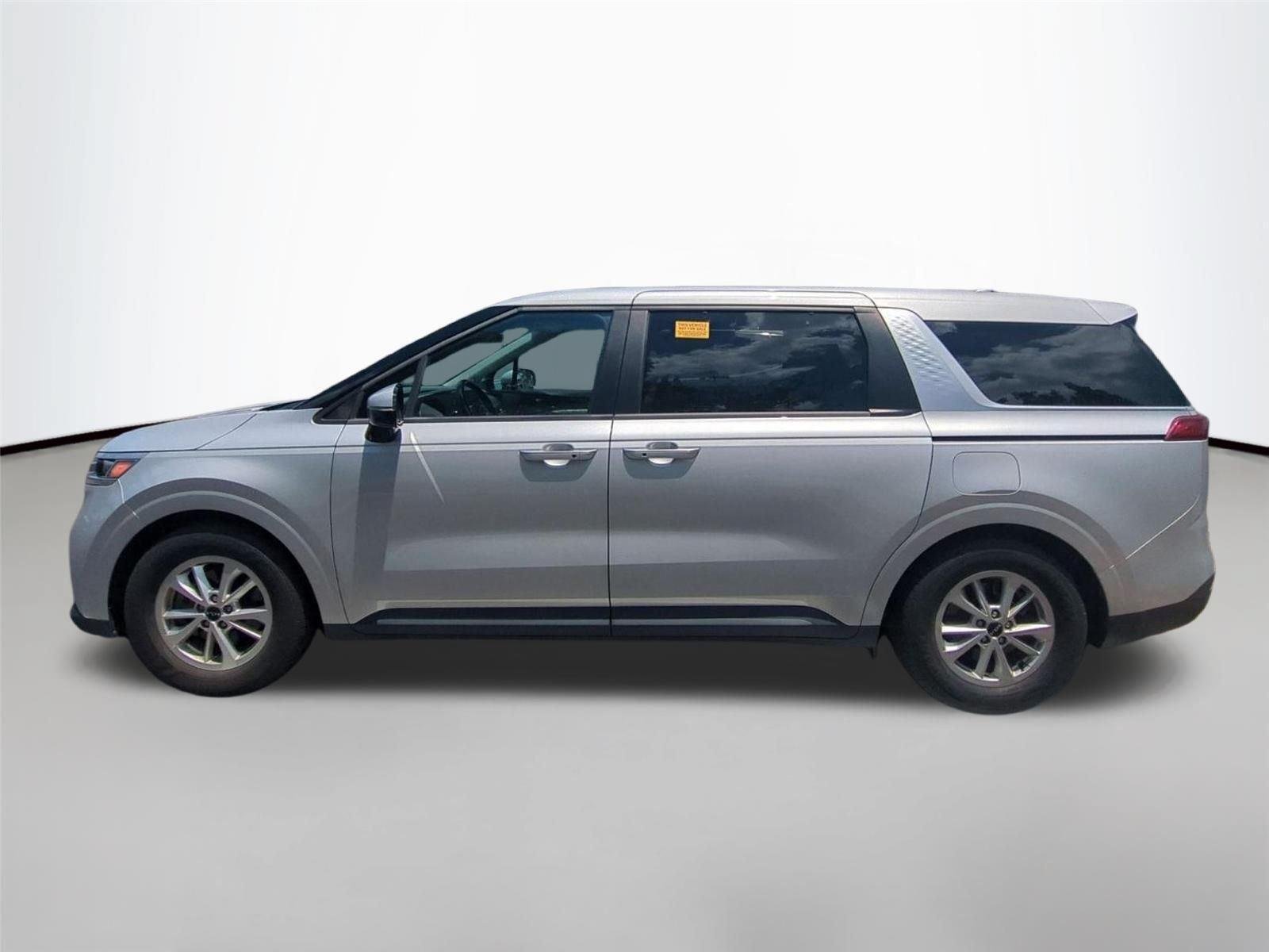 Used 2022 Silky Silver Kia LXS image 4