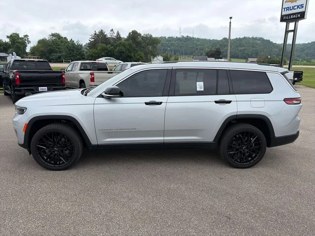 Used 2024 Silver Zynith Jeep Limited image 2