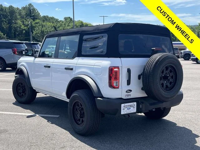 2025 Ford Bronco 4-Door Base - Photo 4