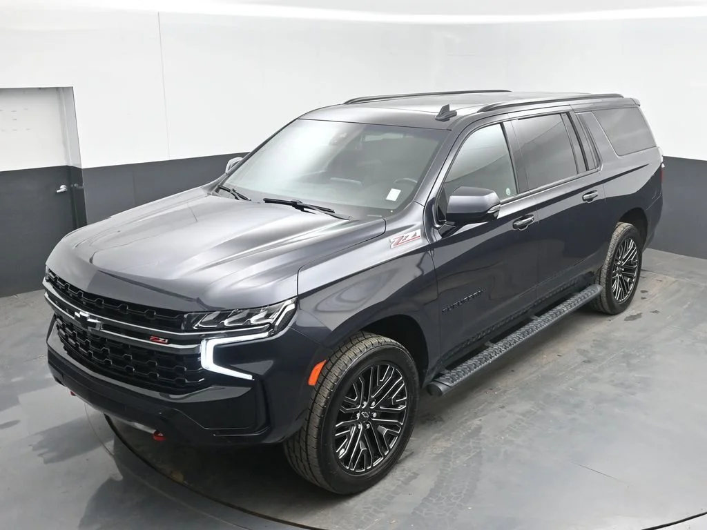 Used 2022 Gray Chevrolet Z71 image 36