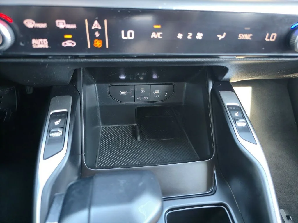 Used 2024 Ebony Black Kia S FWD image 21
