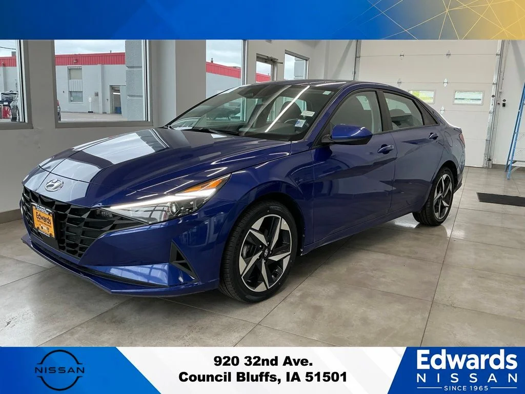 Used 2023 Blue Hyundai SEL image 5