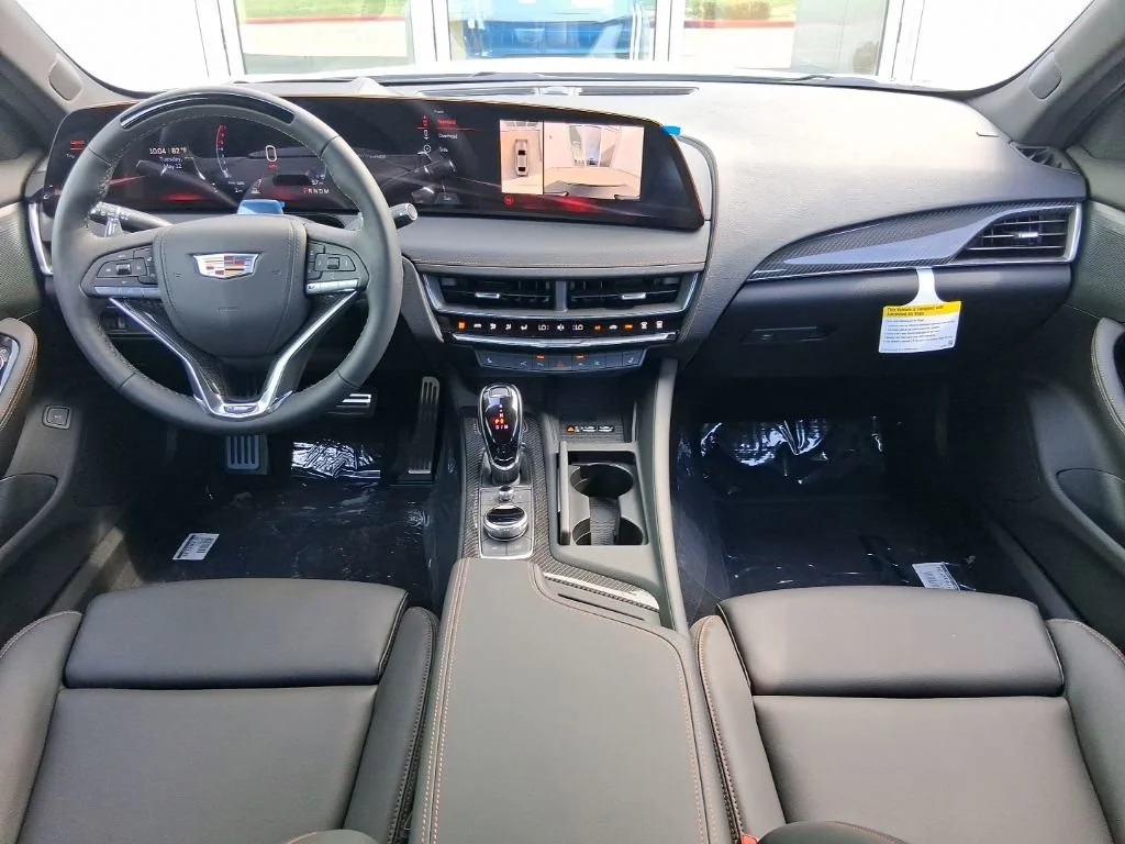 2026 Cadillac CT5 V-Series - Photo 10
