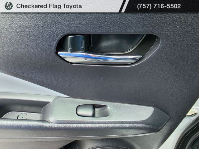 Used 2024 Aspen White Tricoat/Super Black Nissan SR image 41