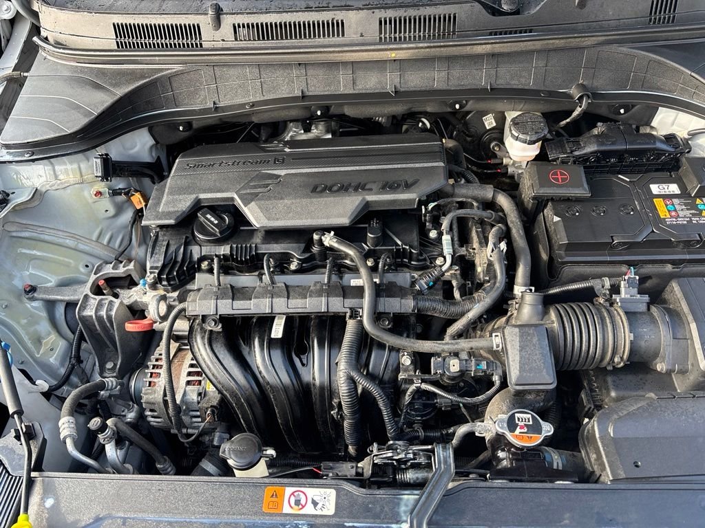 Used 2022 Silver Hyundai SEL image 12