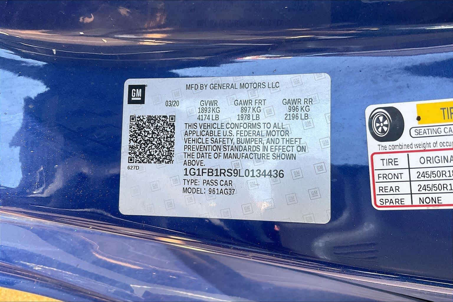 Used 2020 RIVERSIDE BLUE METALLIC Chevrolet 1LT image 31
