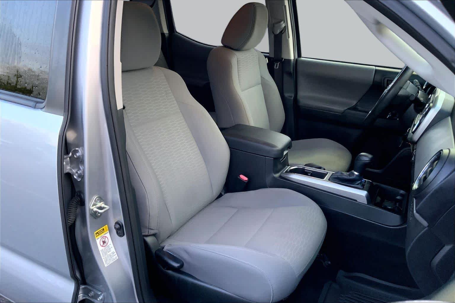 Used 2016 Silver Sky Metallic Toyota SR5 image 8
