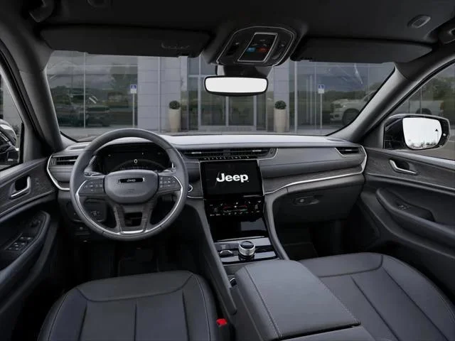 New 2025 Silver Zynith Exterior Paint Jeep Limited image 86