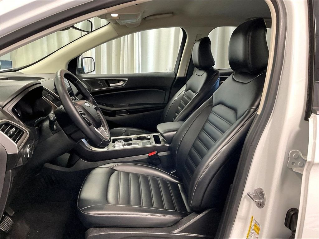 Used 2022 Oxford White Ford SEL image 10