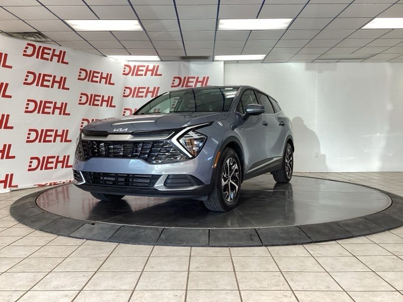 Used 2025 Silver Kia EX image 3