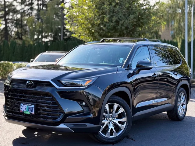 今市隆二 RILY× Hoorsenbuhs ペンダント Pre-Owned 2024 Toyota Grand Highlander Limited 4D Sport Utility in