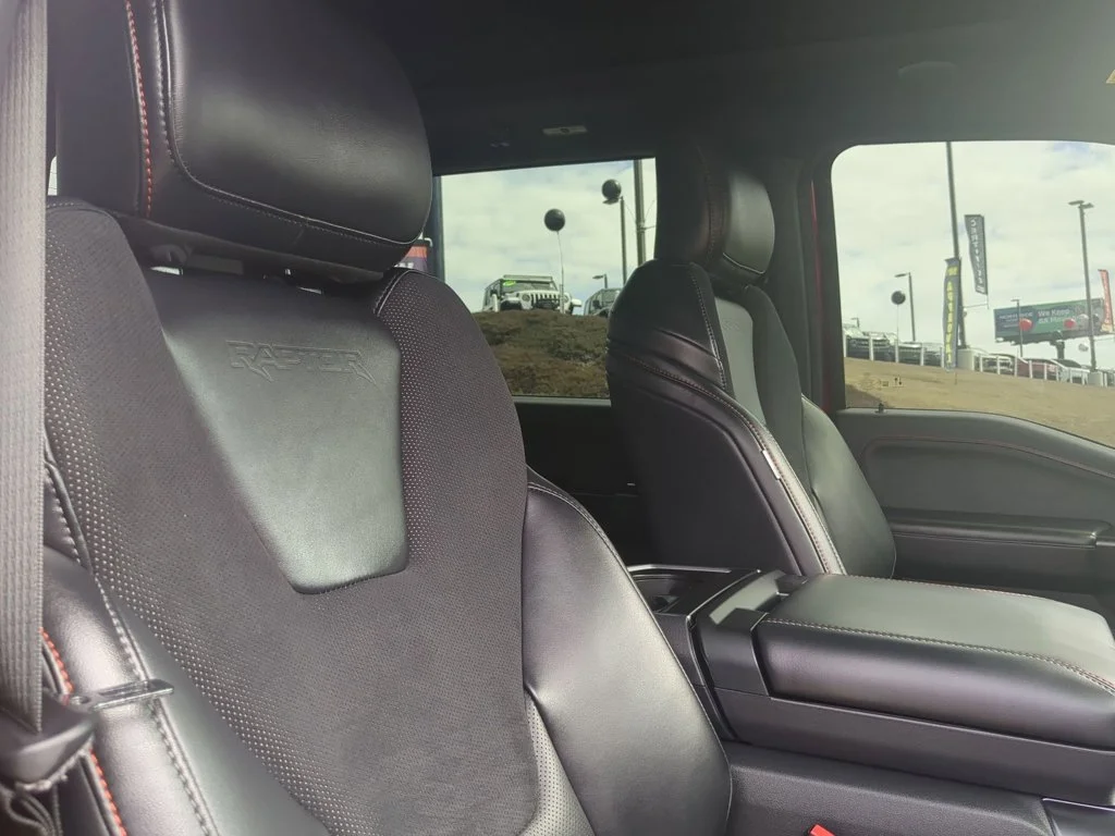 Used 2025  Ford Raptor image 28