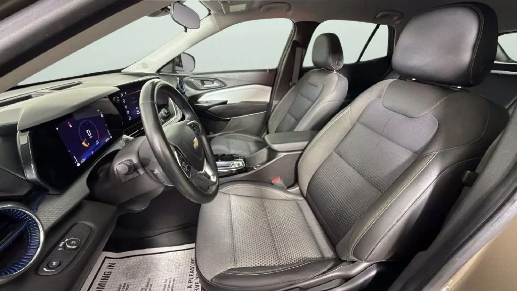 Used 2024 Harvest Bronze Metallic Chevrolet LT image 34